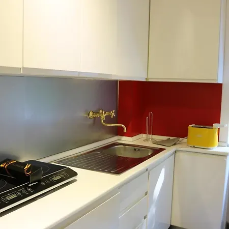 With One Bedroom In With Wonderful City View And Wifi 5 Km From The Beach * 斯培西亚